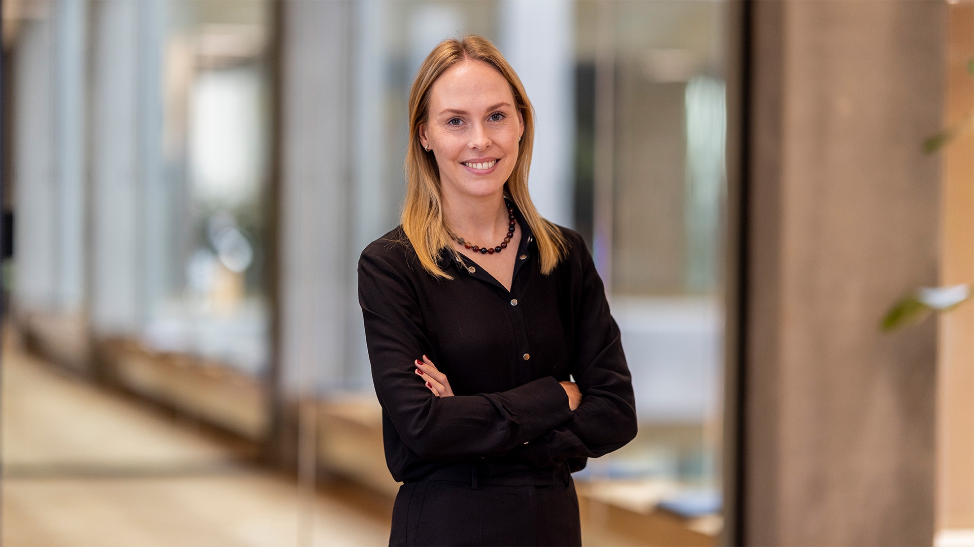 Elisabeth Lundgaard Holler at Poul Schmith