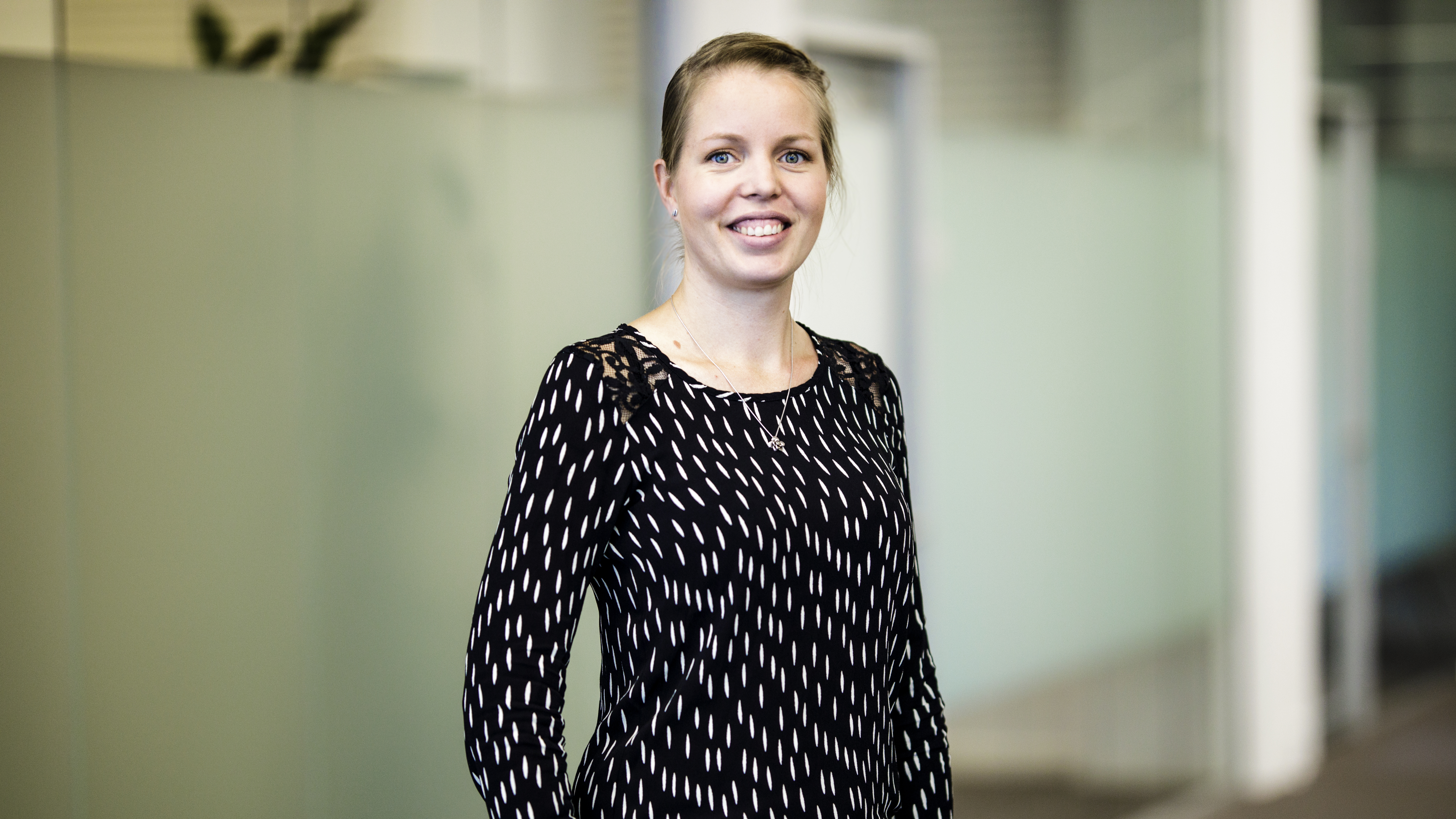 Portrætbillede af  Tina Lassen