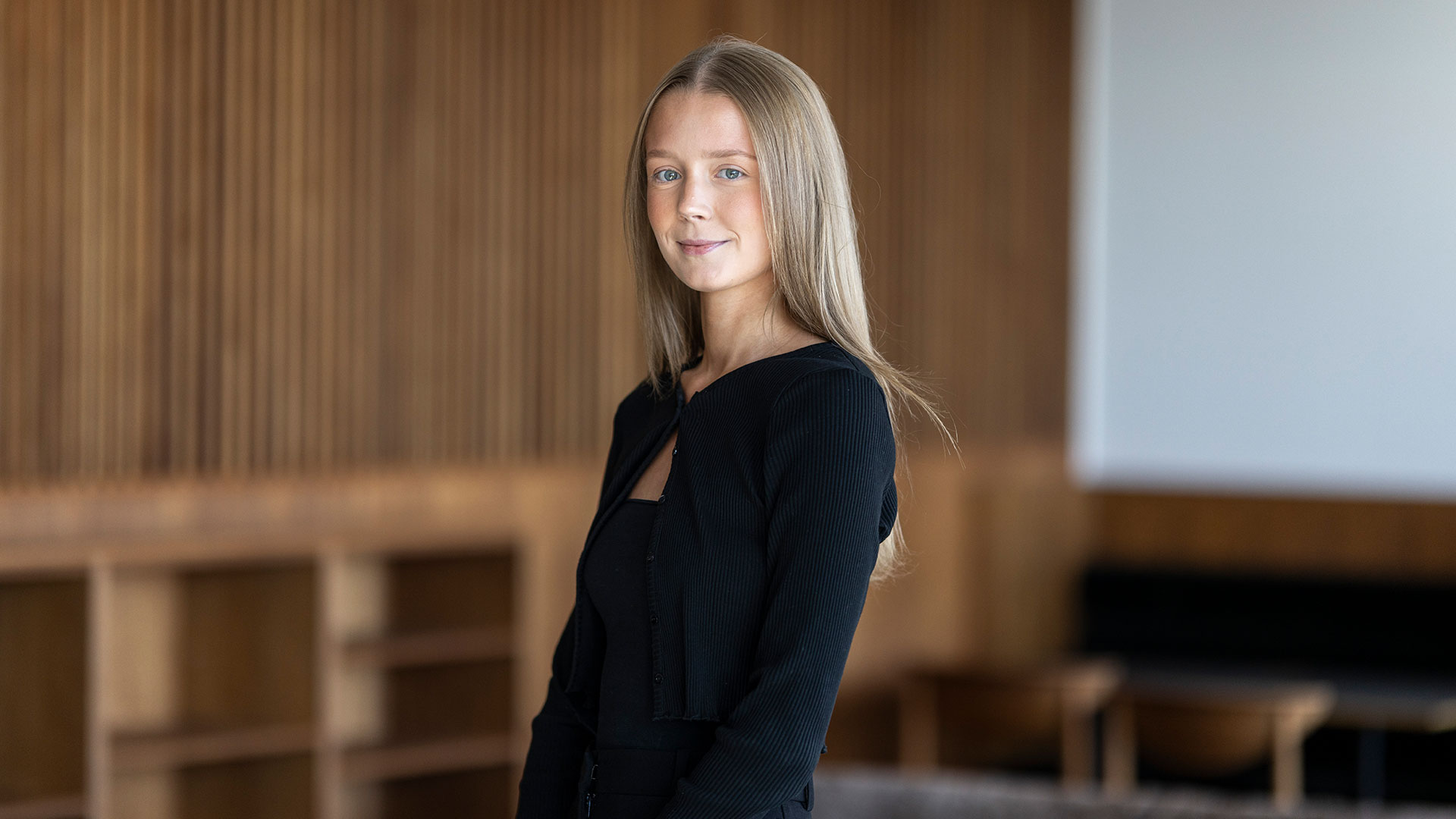 Caroline-Amalie Rohrberg Nielsen at Poul Schmith