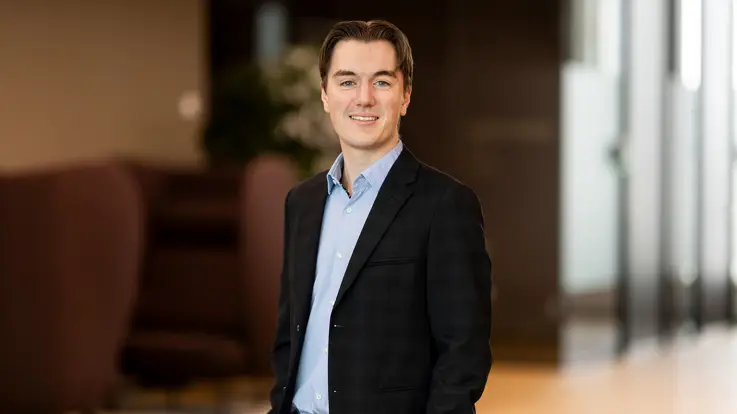 Jonathan Sandager Jørgensen hos Poul Schmith/Kammeradvokaten