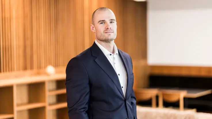 Lasse Bro Madsen hos Poul Schmith/Kammeradvokaten