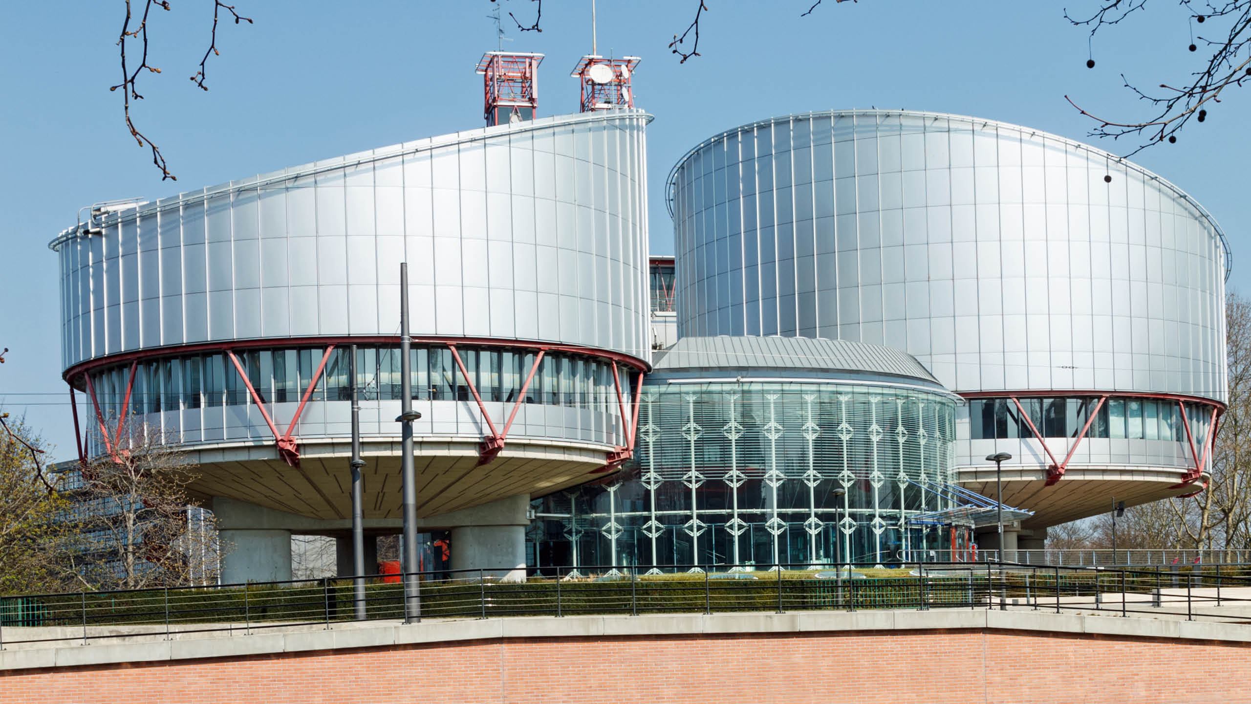 Den Europæiske Menneskerettighedsdomstol set udefra