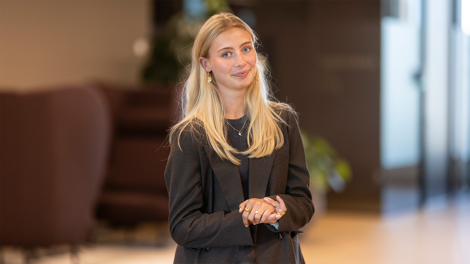 Asta Rønø Jensen at Poul Schmith