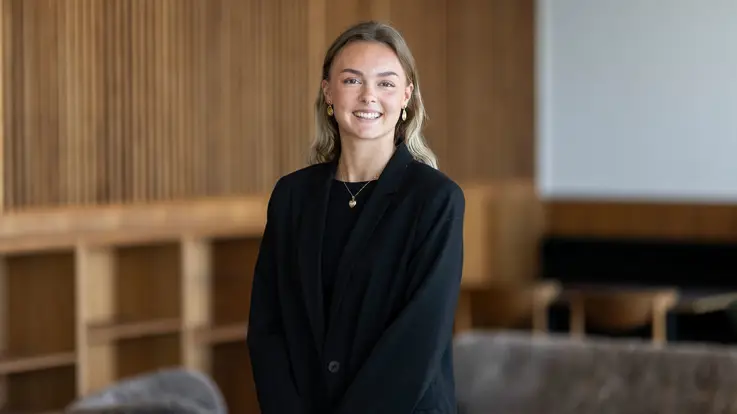 Mathilde Darre hos Poul Schmith/Kammeradvokaten