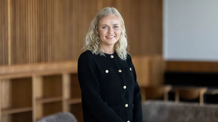 Anne Alberg Brixen hos Poul Schmith/Kammeradvokaten