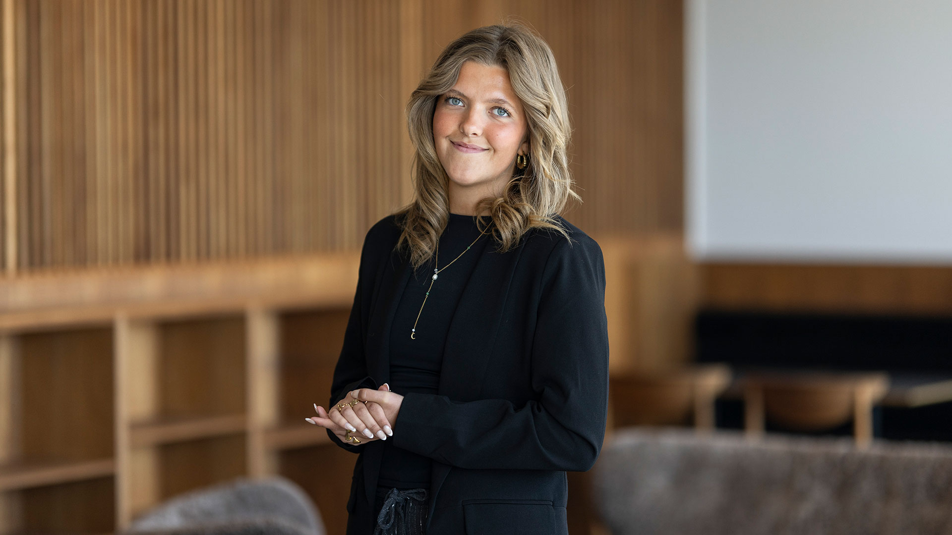 Olivia Holden Jørgensen hos Poul Schmith/Kammeradvokaten