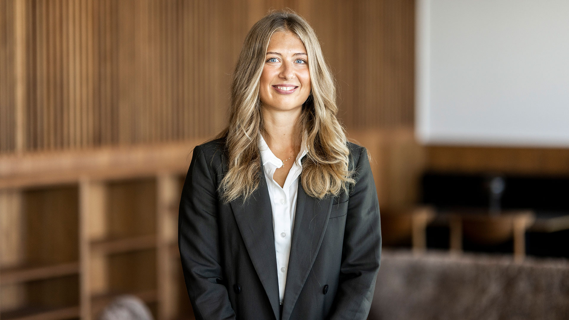 Anne Sofie Bitsch Hjortshøj hos Poul Schmith/Kammeradvokaten