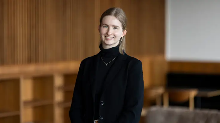 Emilie Victoria Nørgaard Elkjær hos Poul Schmith/Kammeradvokaten