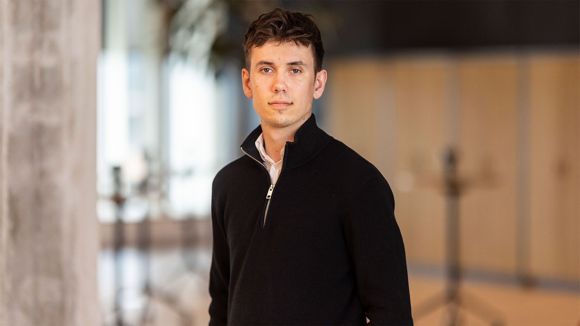 Emil Skjøt-Pedersen at Poul Schmith